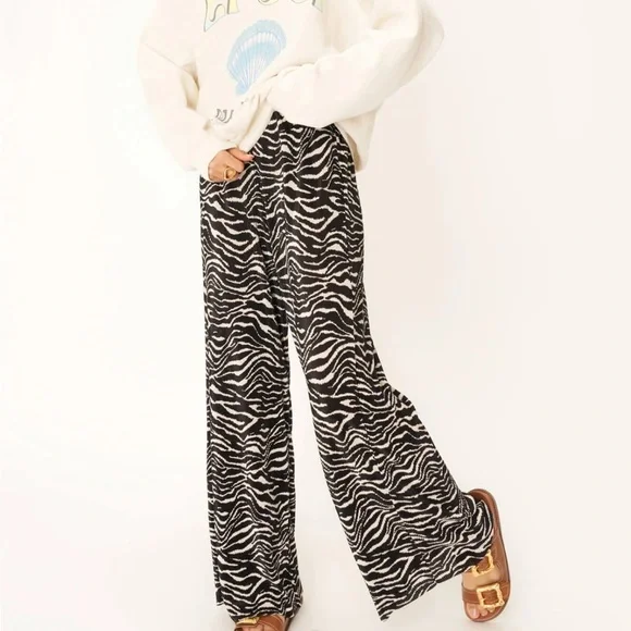 NWT Project Social T El Sol Malibu Sweatshirt - Picture 3 of 3